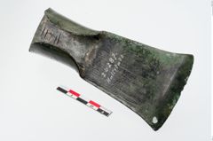 Foto von Bronzeschaftlappenbeil (NHMW-PRAE-024287)